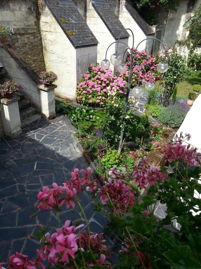 Le Prieure Bed and Breakfast Montsoreau Εξωτερικό φωτογραφία